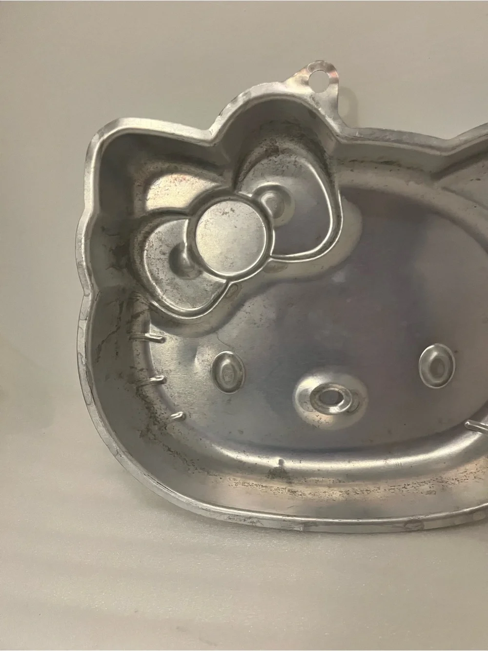 Wilton Hello Kitty Shaped Aluminum Cake Pan, Silver, MPN 2105-7575